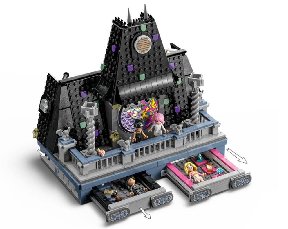 Wednesday & Enid's Dorm Room – LEGOLAND® California Resort Online Shop
