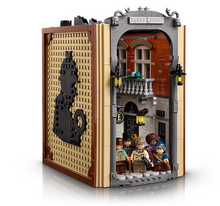 Load image into Gallery viewer, Sherlock Holmes: Book Nook - LEGO® Icons