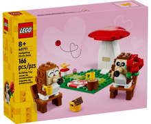 Load image into Gallery viewer, LEGO® Hedgehog Picnic Date