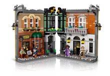 Load image into Gallery viewer, Sherlock Holmes: Book Nook - LEGO® Icons