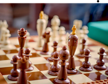 Load image into Gallery viewer, Traditional Chess Set