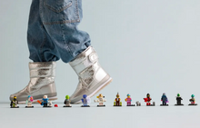 Load image into Gallery viewer, LEGO® Minifigures Series 26 Space Minifigures