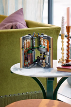 Load image into Gallery viewer, Sherlock Holmes: Book Nook - LEGO® Icons
