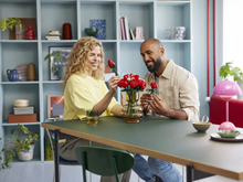 Load image into Gallery viewer, Bouquet of Roses - LEGO® Icons