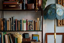 Load image into Gallery viewer, Sherlock Holmes: Book Nook - LEGO® Icons