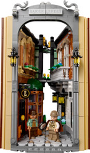 Load image into Gallery viewer, Sherlock Holmes: Book Nook - LEGO® Icons