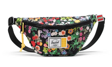 Load image into Gallery viewer, Herschel Heritage™ Hip Pack Little Herschel – Scavenger Hunt Meadow
