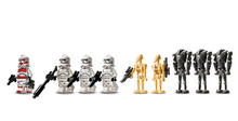 Load image into Gallery viewer, Star Wars™ Clone Trooper™ &amp; Battle Droid™ Battle Pack
