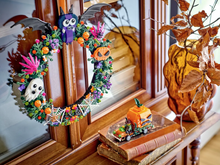 Load image into Gallery viewer, Halloween Wreath
