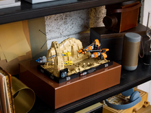 Load image into Gallery viewer, Star Wars™ Mos Espa Podrace™ Diorama
